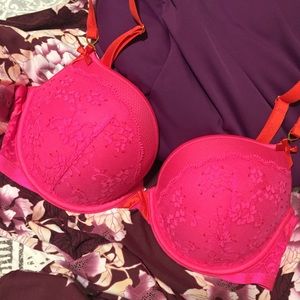 NWOT VS very sexy padded demi - 34DD